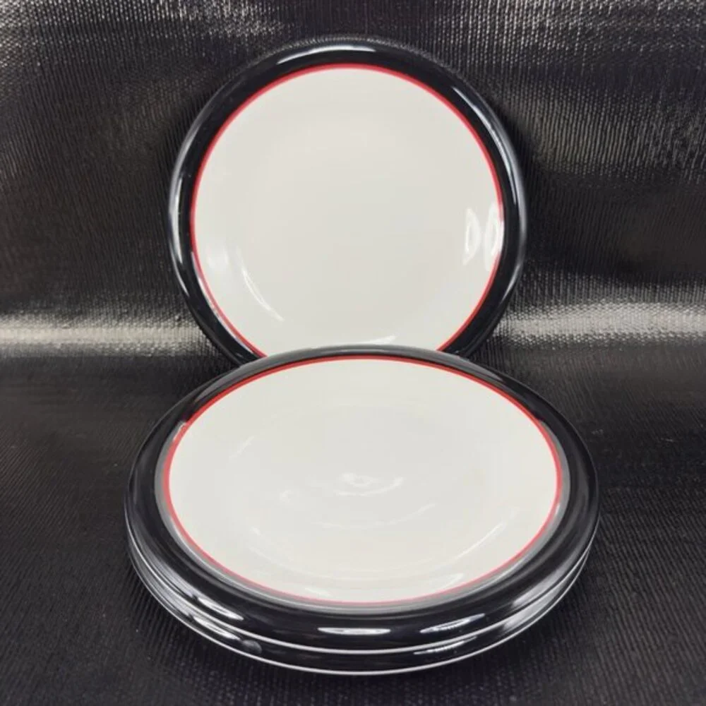 Ranmaru Tuxedo Japan Ceramic Stoneware Black Red White 7.5inch Plate Dish Set 3‎